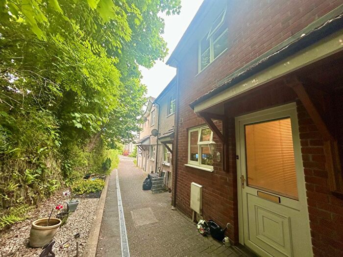 2 Bedroom Property To Rent In Culvers Meadow, Launceston, PL15