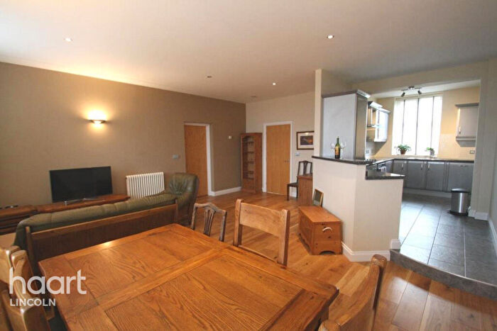 3 Bedroom Apartment To Rent In Chichester Road, Lincoln, LN4