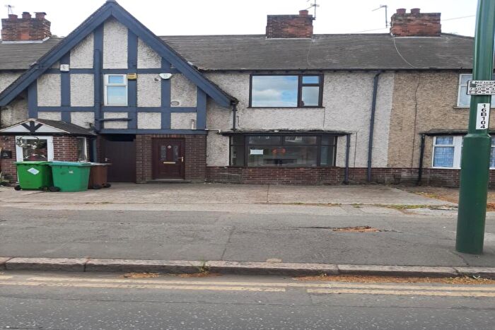 3 Bedroom Terraced House To Rent In Beeston Road, Nottingham, NG7