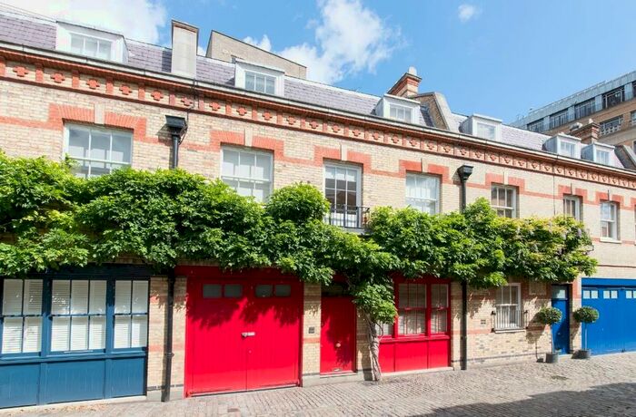 4 Bedroom Detached House To Rent In Grosvenor Crescent Mews, Belgravia, London, SW1X