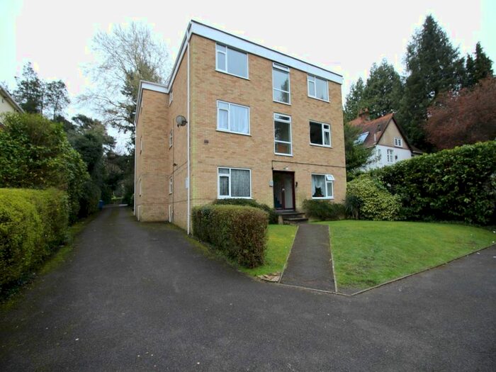 2 Bedroom Flat To Rent In Brunstead Road, Branksome, Poole, BH12