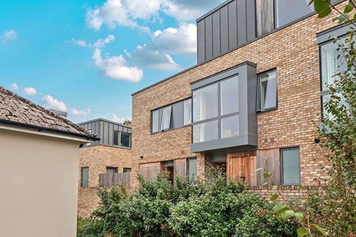 2 Bedroom End Of Terrace House For Sale In Coker Close, Winchester, SO22