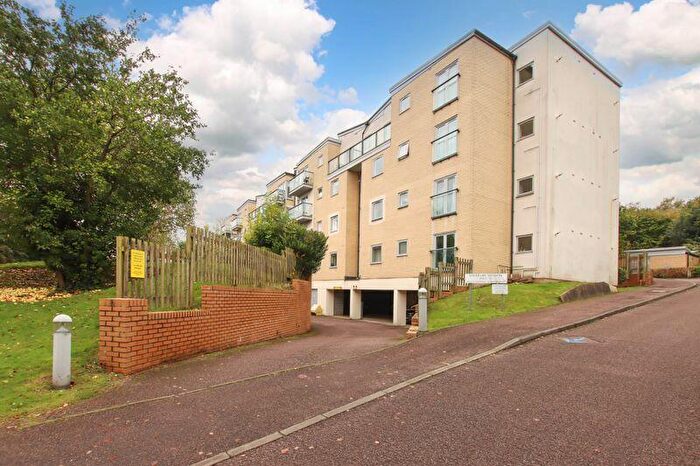 2 Bedroom Flat For Sale In Gadebury Heights, Hemel Hempstead, HP1