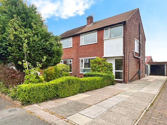 3 Bedroom Semi-Detached House For Sale In Neston Avenue, Sharples, BL1