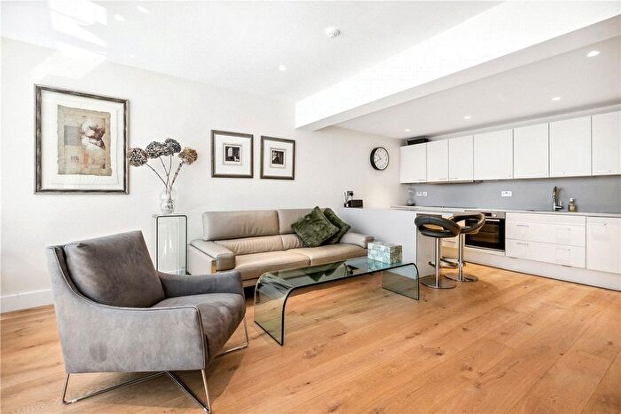 3 Bedroom Mews To Rent In Southwick Mews, London, W2