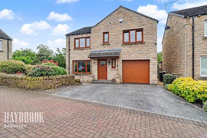 4 Bedroom Detached House For Sale In Downs House Close, South Hiendley, S72