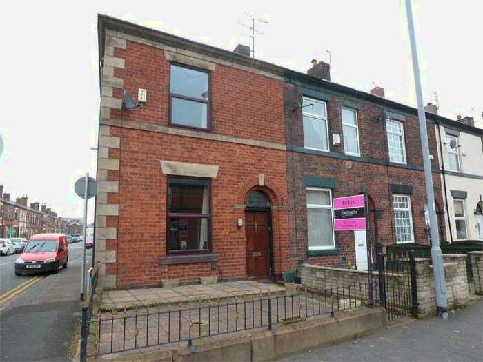 2 Bedroom End Of Terrace House To Rent In Walshaw Road, Bury, BL8