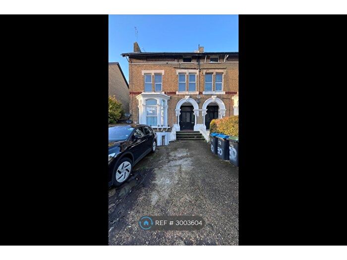 1 Bedroom Flat To Rent In Warham Road, South Croydon, CR2