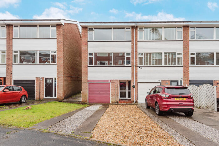 3 Bedroom Town House For Sale In Beech Farm Drive, Macclesfield, SK10