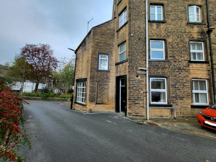 Houses for sale in Hubberton Green, Calderdale