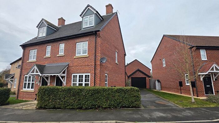 3 Bedroom Semi Detached House For Sale In Bishop Drive, Long Itchington, CV47