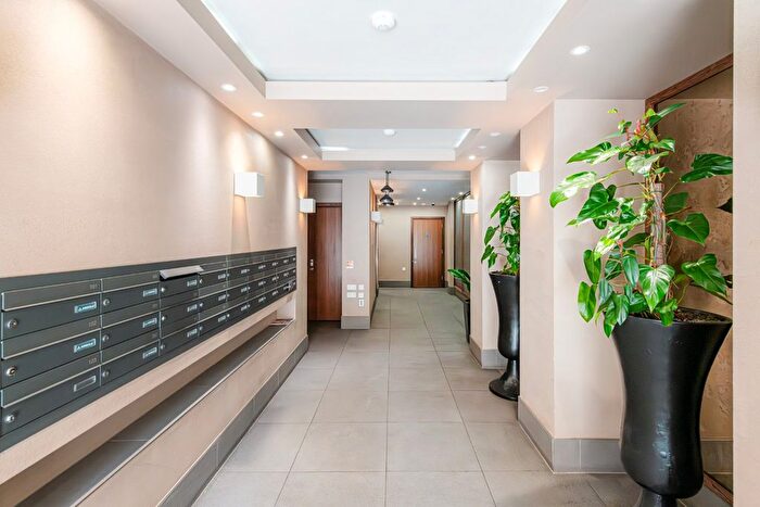 1 Bedroom Flat For Sale In Lisson Grove, London, NW1