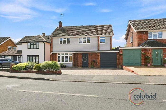 5 Bedroom Detached House For Sale In Shepherds Walk, Benfleet, Hadleigh, SS7