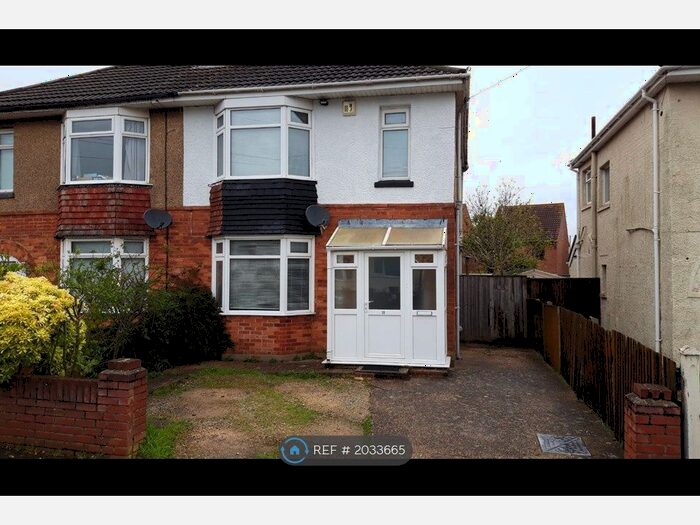 3 Bedroom Semi-Detached House To Rent In Heaton Road, Bournemouth, BH10
