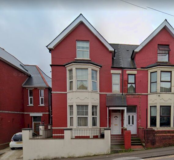 4 Bedroom Maisonette To Rent In Pentonville, Newport, NP20