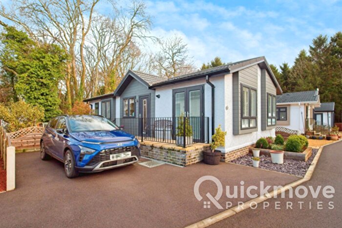 2 Bedroom Park Home For Sale In Chippenham, Wiltshire, SN14