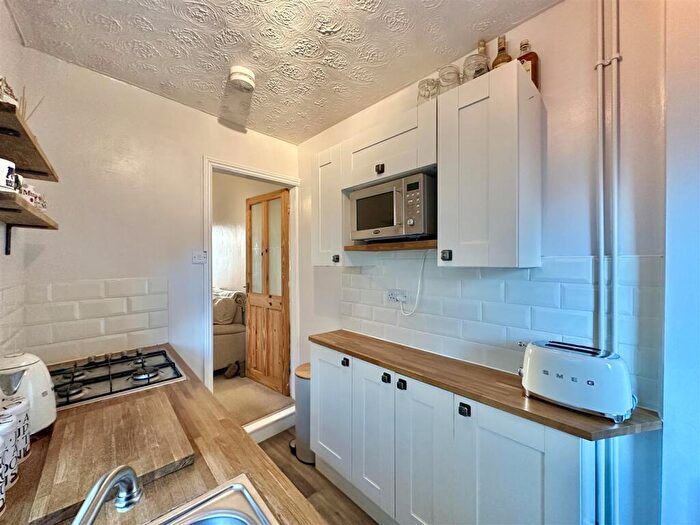 3 Bedroom Terraced House For Sale In Corporation Road, Off Abbey Lane, Leicester, LE4