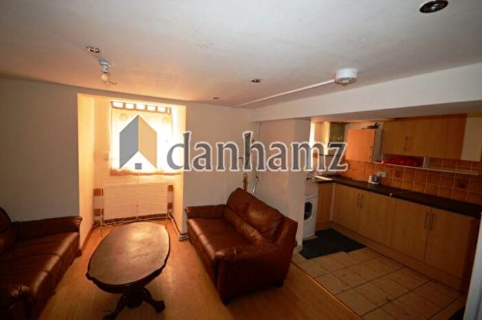 4 Bedroom Property To Rent In Brudenell Street, Hyde Park, Leeds, LS6