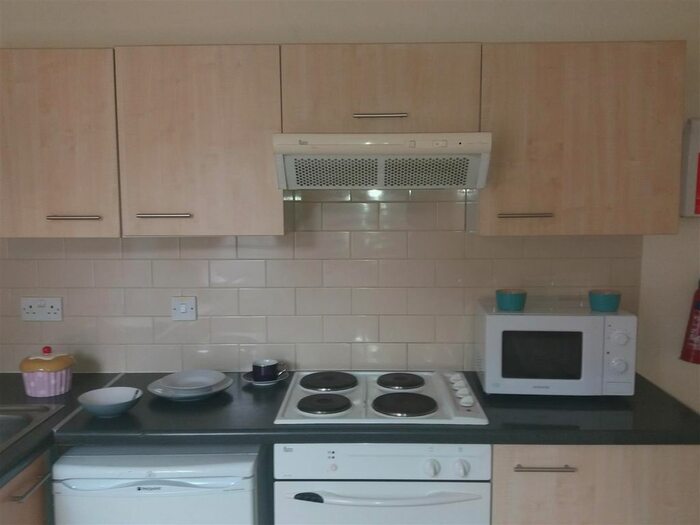 1 Bedroom Flat To Rent In Hollyshaw Lane, Leeds, LS15