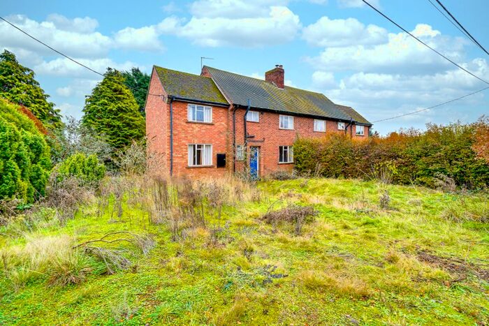 4 Bedroom Semi-Detached House For Sale In Middleton Way, Fen Drayton, Cambridge, CB24