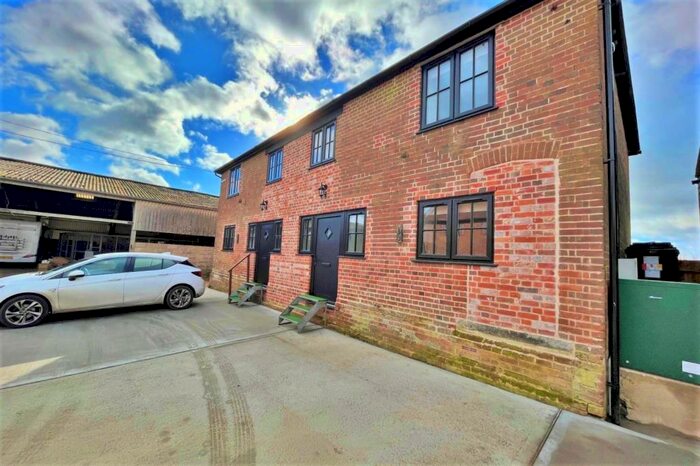 2 Bedroom Semi-Detached House To Rent In Awbridge, SO51