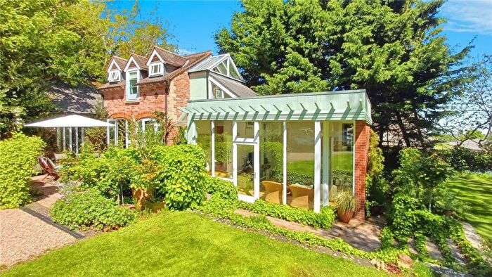 3 Bedroom Detached House For Sale In Forge Lane, Shorne, Kent, DA12