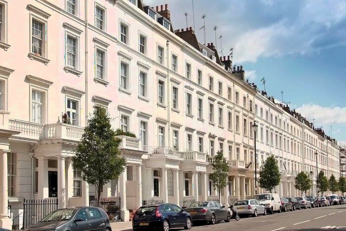 2 Bedroom Flat To Rent In Claverton Street, London, SW1V