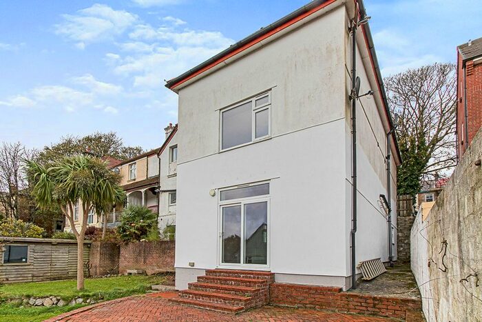 2 Bedroom Maisonette To Rent In Clinton Road, Redruth, Cornwall, TR15