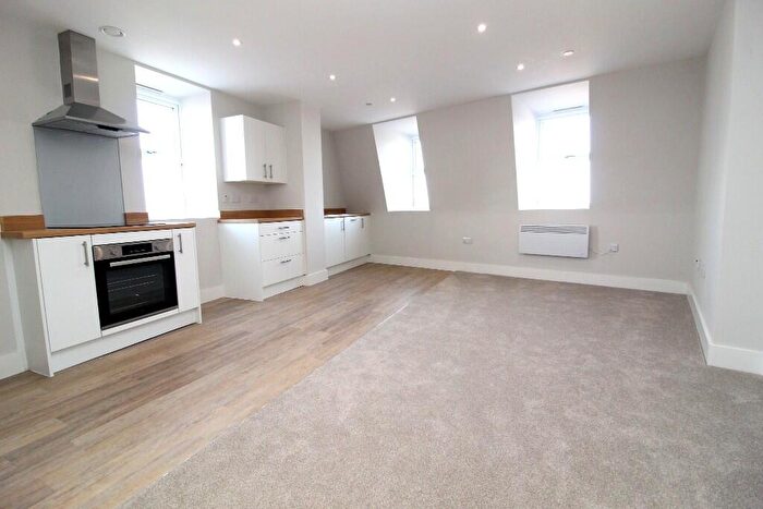 2 Bedroom Apartment To Rent In George Street, Hull, East Riding Of Yorkshire, HU1