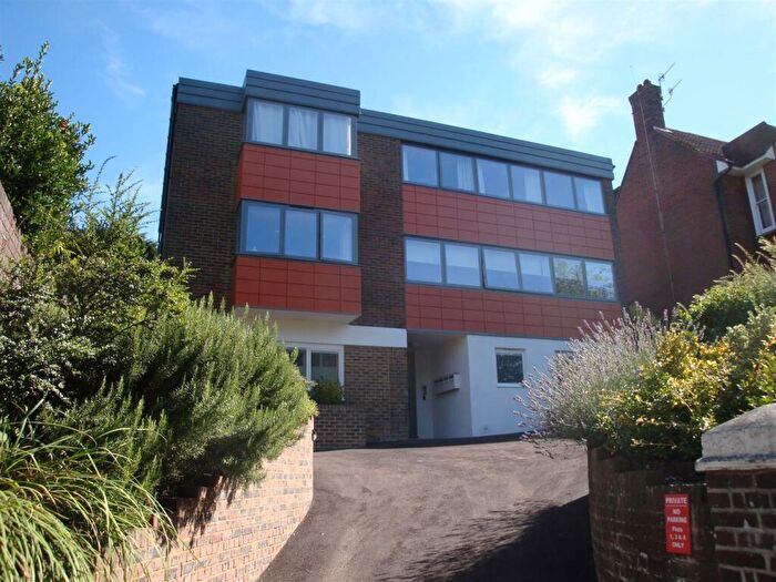 Studio To Rent In Warwicks Bench, Guildford, Surrey, GU1