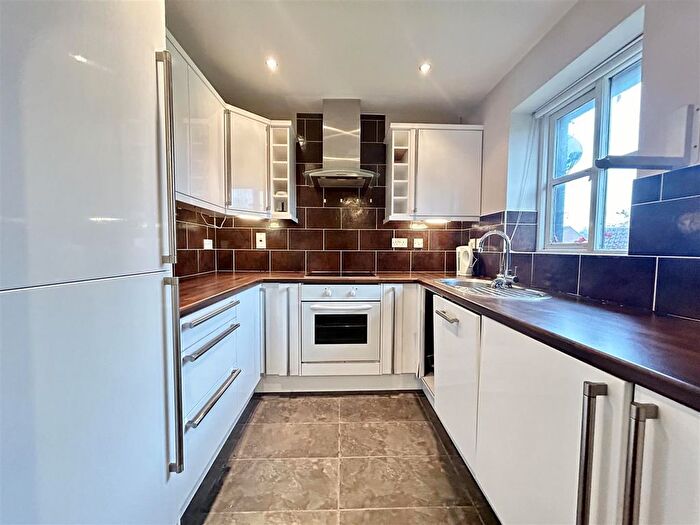 1 Bedroom Flat To Rent In Aynsley Gardens, Church Langley, Harlow, CM17