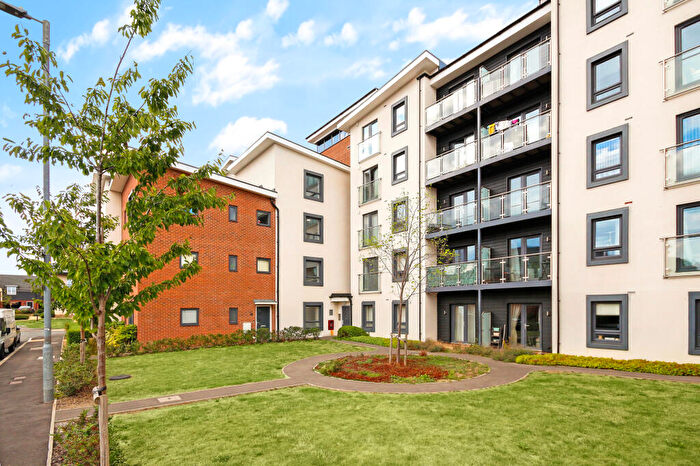 1 Bedroom Flat For Sale In Webster Close, Bracknell, RG12