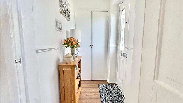 2 Bedroom Bungalow For Sale In Littlemore Close, Saughall Massie, Wirral, CH49