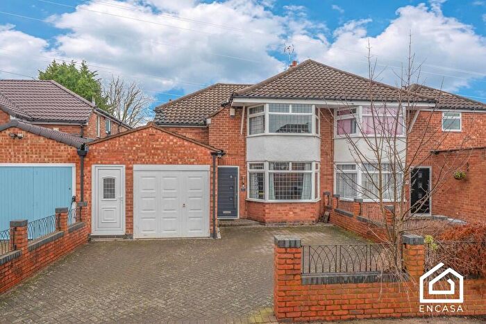 3 Bedroom Semi Detached House For Sale In Gaydon Road, Solihull, B92
