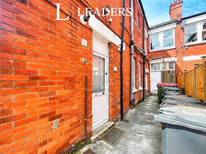 1 Bedroom Flat To Rent In Charminster Road, Bournemouth, Dorset, BH8