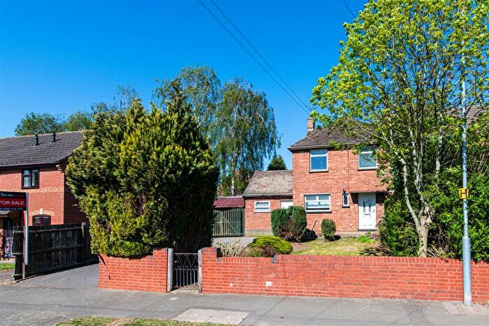 3 Bedroom End Of Terrace House For Sale In Almond Road, Kettering, NN16