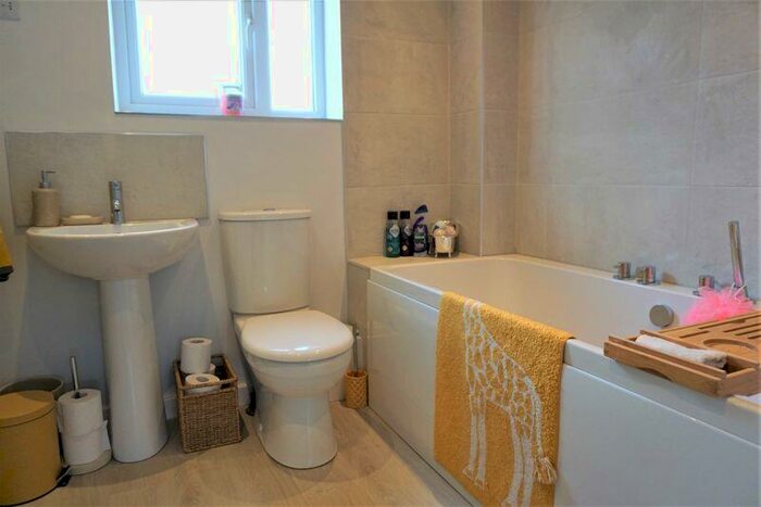 3 Bedroom Semi-Detached House For Sale In Wentworth Avenue, Preston, PR4