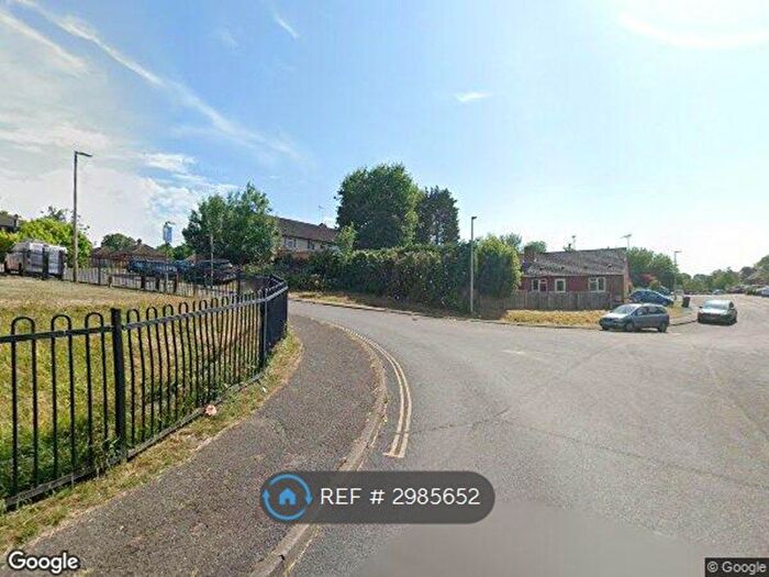 2 Bedroom Maisonette To Rent In Hunters Hill, Reading, RG7
