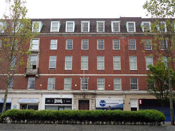 2 Bedroom Flat To Rent In Ferensway, Hull, HU2