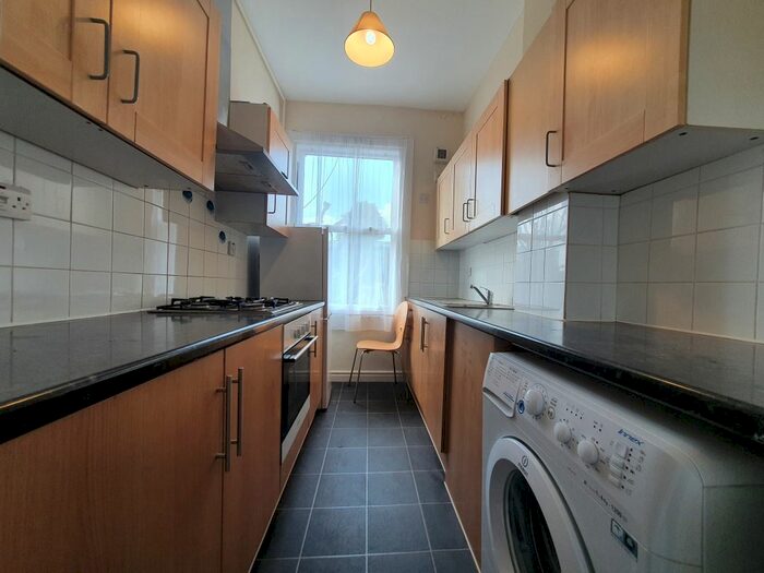 1 Bedroom Flat To Rent In Hanley Road, London, N4