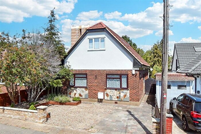 4 Bedroom Chalet For Sale In Coleridge Road, Romford, Essex, RM3