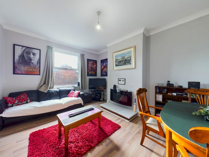 1 Bedroom Flat To Rent In Pearson Avenue, Hull, HU5