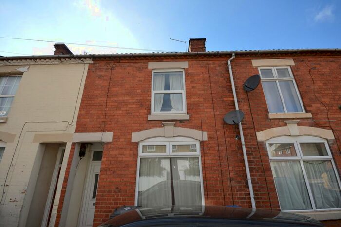 2 Bedroom Terraced House To Rent In Cross Street, Kettering, NN16