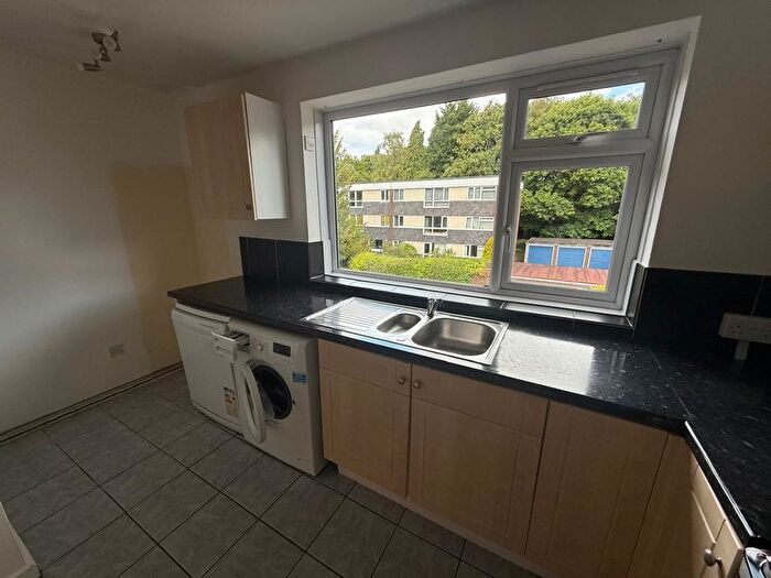 2 Bedroom Flat To Rent In Stockdale Place, Birmingham, B15