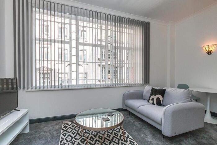 1 Bedroom Apartment To Rent In Burne Jones House, Bennetts Hill, B2