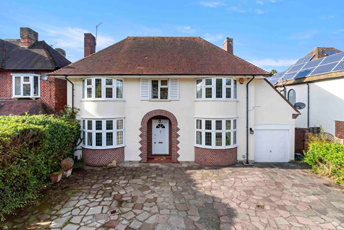 4 Bedroom Detached House For Sale In Manor Road South, Esher, KT10