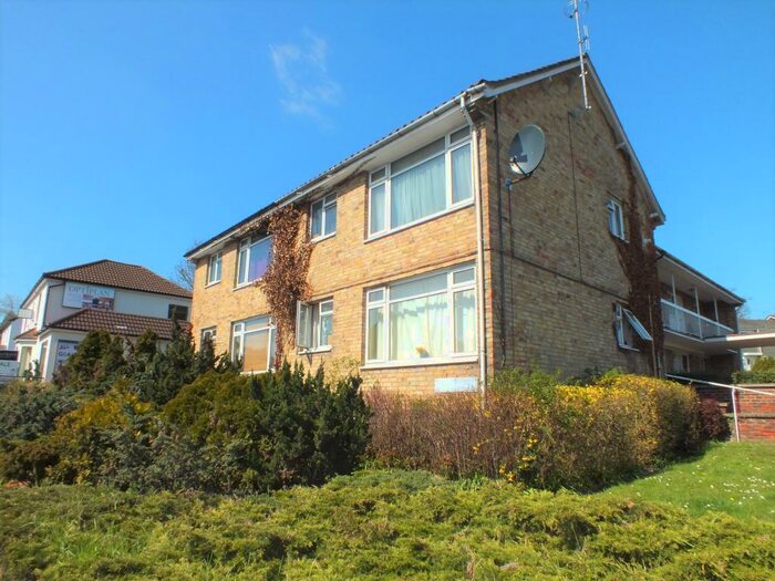 1 Bedroom Maisonette To Rent In Knaphill, GU21