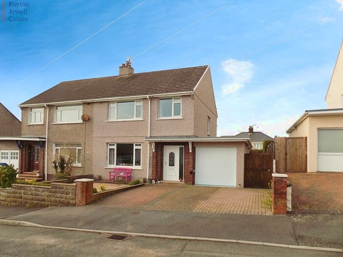3 Bedroom Semi-Detached House For Sale In Mayfield Avenue, Laleston, Bridgend., CF32