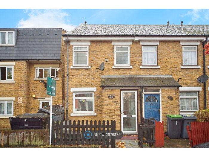 3 Bedroom Semi Detached House To Rent In Antill Road, London, N15