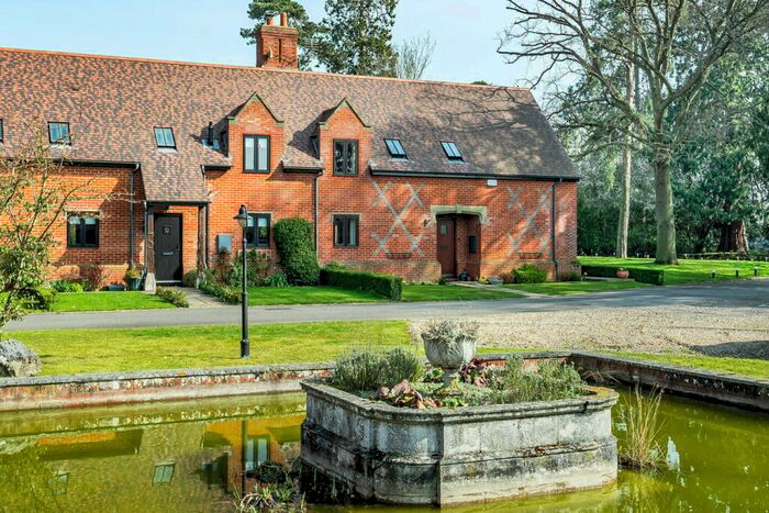 3 Bedroom Village House For Sale In Manor Court, Manor Gardens, Westoning, MK45